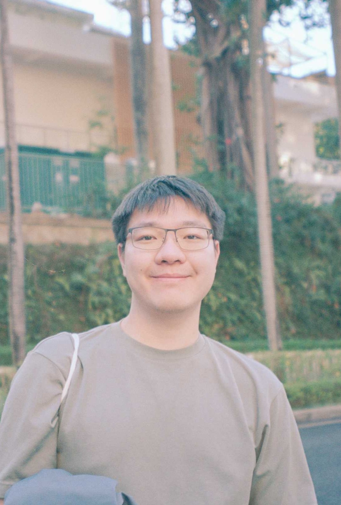 Tommy Chen headshot